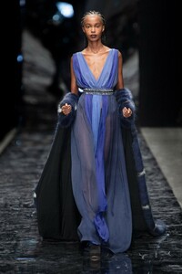 00030-azzaro-couture-et-ateliers-19.thumb.jpg.22be88a0efef0350e8dd500ee8a7a7a3.jpg