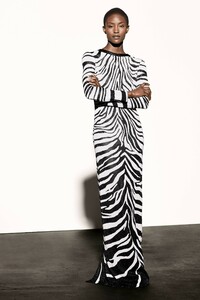00030-st-john-nyc-prefall-19.thumb.jpg.e573880c57636a92e8138b85268971f1.jpg