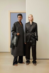 00031-jil-sander-milan-pre-fall-19.jpg