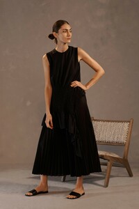 00033-Claudia-Li-Pre-Fall-2019.thumb.jpg.db7abf74cca72e7fb339f37ecddb5626.jpg