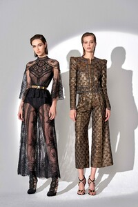 00034-Zuhair-Paris-Pre-Fall-19-credit-Emmanuel-Giraud.thumb.jpg.9c194c9a9e1d12d50597853f1924ca61.jpg