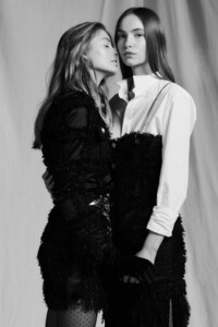 00044-balmain-paris-pre-fall-19.thumb.jpg.739b15c8e07947c931349215b172148d.jpg