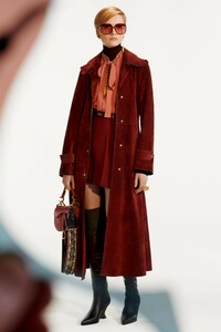 00044-christian-dior-paris-pre-fall-2019.thumb.jpg.65b377c180f42a17ff4a8a355abefe20.jpg