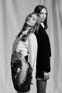 00046-balmain-paris-pre-fall-19.thumb.jpg.db3b4927fea01670b786f29b9af89558.jpg