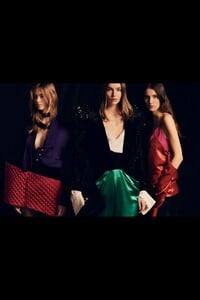 00049-balmain-paris-pre-fall-19.thumb.jpg.4a03cd0eb5d091e87726745a573d5179.jpg