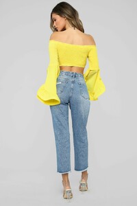 01-02-19_Studio_1_DV_11-37-16_HDT21133A_Yellow_CC__10_NT_AG.jpg