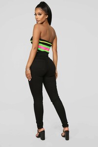 01-03-19_STUDIO_2_MS_15-25-00_8651_MultiColor-CC0716_AG.jpg