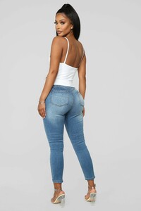 01-03-19_Studio_2_MS_14-17-58_9177_White__10_JD_6994d33d-2e05-4344-b2ab-c34dbdd169c3.jpg
