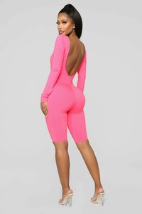 01-04-19_Studio_2_OD_14-17-20_J465_HotPink0603_AJ_AG.jpg