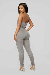 01-07-19_STUDIO_2_MS_11-23-43_JR05791_Grey0623_AG.jpg