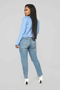 01-07-19_Studio_2_MS_15-34-05_HJ8532S_Blue__8_AG.jpg