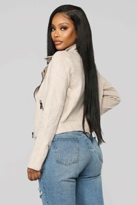 01-07-19_Studio_2_MS_15-35-51_HJ8532S_Taupe__6_AG.jpg