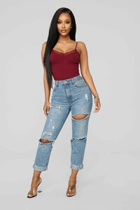 01-07-19_Studio_2_MS_15-37-11_RT62019_Wine__NT.jpg