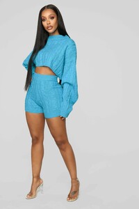 01-10-19_Studio_2_OD_10-35-40_IST1235_Turquoise_CC_1_AG_NT.jpg