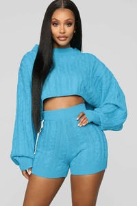 01-10-19_Studio_2_OD_10-35-40_IST1235_Turquoise_CC_2_AG_NT.jpg