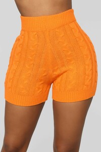 01-10-19_Studio_2_OD_10-41-42_IST1235_Orange_CC_18_AG_NT.jpg