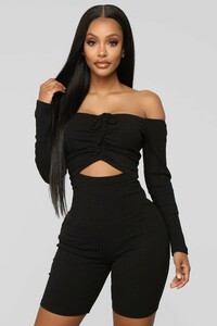 01-10-19_Studio_2_OD_10-51-20_PJ1615NFN_Black0480_AJ.jpg