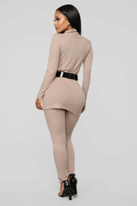 01-10-19_Studio_2_OD_13-09-08_ST1635_Taupe0439_RG.jpg
