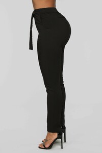 01-10-19_Studio_2_OD_17-11-03_910589DK366_Black0495_AG.jpg