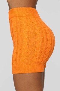 01-10-19_studio_2_od_10-41-42_ist1235_orange_cc_14_ag_nt.jpg