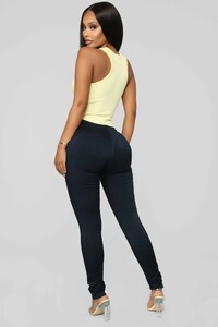 01-14-19_Studio_2_OD_10-42-22_WT3086_Yellow__8_AJ.jpg
