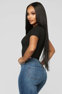 01-14-19_Studio_2_OD_13-39-28_B1218_Black0556_DM.jpg