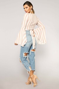 05-08-18_STUDIO_2SHT2066_Offwhite0308.JPG
