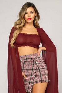 05-11-18_Studio_1_HDT21369_Burgundy_CC__3.JPG