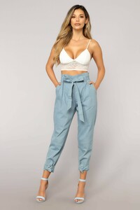 05-30-18_Studio_1_RT67063_Ivory_1.JPG