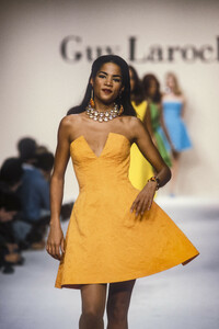 0_guy-laroche-ss-1992-1_html.thumb.JPEG.475ef5c88781a51d8759174399859c06.JPEG
