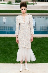 Romy Schonberger Chanel Spring 2019 Couture.jpg