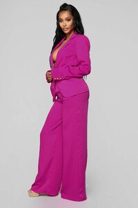11-12-18_Studio_1_15-37-14_EJ5003312_Orchid__CC_5_NT.jpg