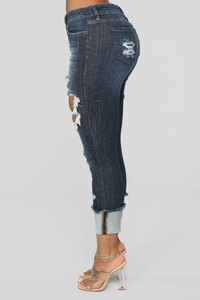 11-30-18_Studio_2_11-32-22_B1253_DarkDenim_0701_JD.jpg