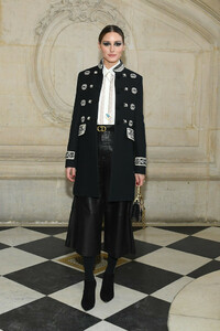 Olivia+Palermo+Christian+Dior+Photocall+Paris+tUPCoQeWtChx.jpg