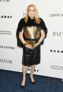 Catherine+Deneuve+Evening+Honoring+Louis+Vuitton+eQnGn1RzFNix.jpg