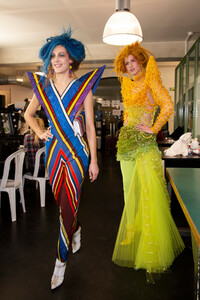1187058084_gaultier-hc-bks-m-rs19-5312(1).thumb.jpg.8c07827254b8c2ce645903f42edfeff7.jpg