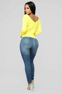 12-13-18_Studio_2_OD_11-58-52_KW6200_Yellow_10_AG.jpg