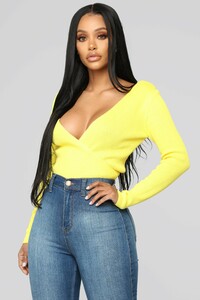 12-13-18_Studio_2_OD_11-58-52_KW6200_Yellow_2_AG.jpg