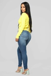 12-13-18_Studio_2_OD_11-58-52_KW6200_Yellow_8_AG.jpg