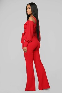 12-17-18_Studio_2_OD_11-36-28_J3144_Red0526_AJ.jpg