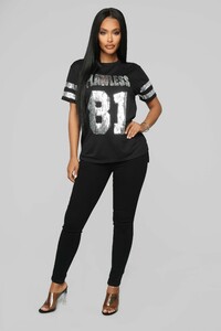 12-17-18_Studio_2_OD_13-19-55_516324FL_Black0501_AJ.jpg