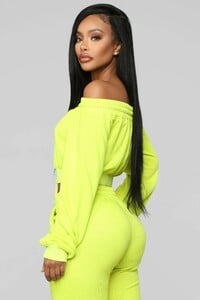 12-18-18_Studio_2_OD_13-08-17_TGI1802SET_NeonYellow0489_AB.jpg