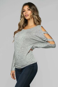 12-18-18_Studio_3_DV_10-21-06_HT30687L_HeatherGrey_0539_AJ.jpg