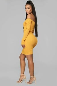 12-19-18_Studio_2_DV_15-58-40_21748_Mustard0900_JD.jpg