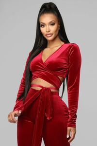 12-19-18_Studio_2_DV_16-29-58_ST1377_Burgundy_CC__7_AG.jpg