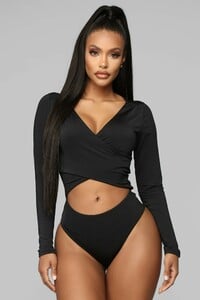 12-20-18_Studio_2_OD_11-24-29_T16729_Black0503_NT.jpg