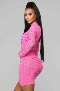 12-20-18_Studio_2_OD_14-54-08_BCCD41119_HotPink0646_NT.jpg