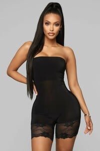 12-20-18_Studio_2_OD_15-24-04_J4525_Black0762_NT.jpg