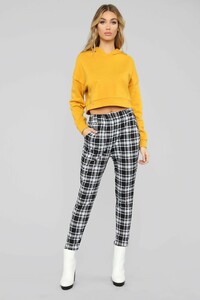 12-21-18_Studio_1_RM_10-10-35_FH34313LA_Mustard_0267_NT.jpg