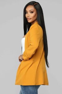 12-21-18_Studio_2_10-02-36_JK18888Z_Mustard0498_AJ.jpg